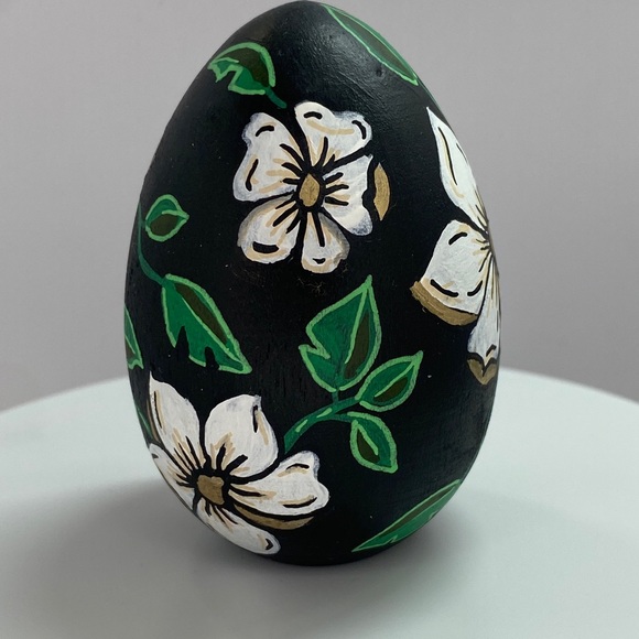 Handpainted Wooden Egg Decor Gift - Magnolia Blossom - Picture 4 of 5